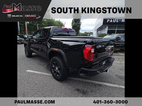 Used 2024 GMC Canyon Elevation w/ Elevation Premium Package AWD/4WD image 8