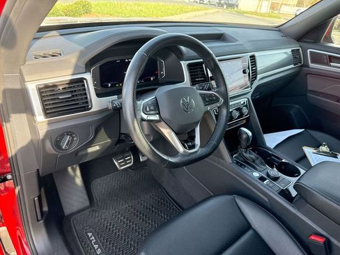 Used 2022 Volkswagen Atlas Cross Sport SEL R-Line image 34