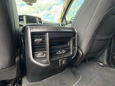 Used 2019 RAM 1500 Big Horn AWD/4WD image 17