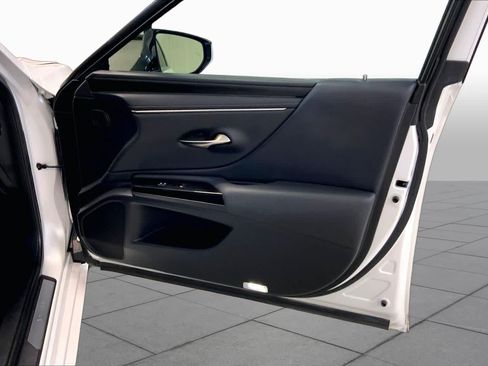 Used 2024 Lexus ES 350 w/ Premium Package FWD image 22