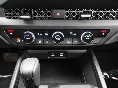Used 2025 Honda Accord SE image 31