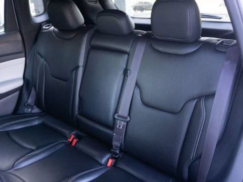 Used 2025 Jeep Compass Limited AWD/4WD image 16