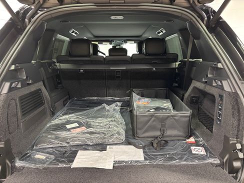 New 2026 Land Rover Range Rover Long Wheelbase SE AWD/4WD image 44