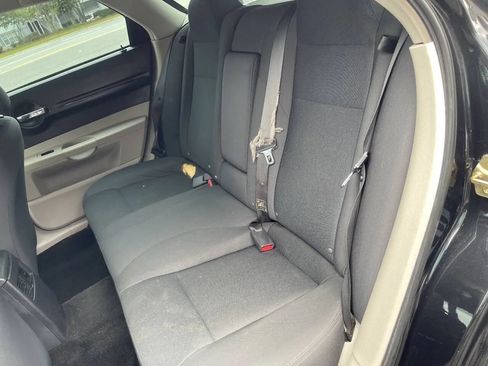 Used 2006 Dodge Magnum SE RWD image 25