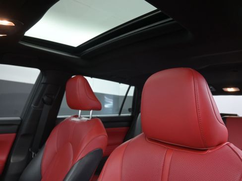 Used 2022 Toyota Highlander XSE image 19