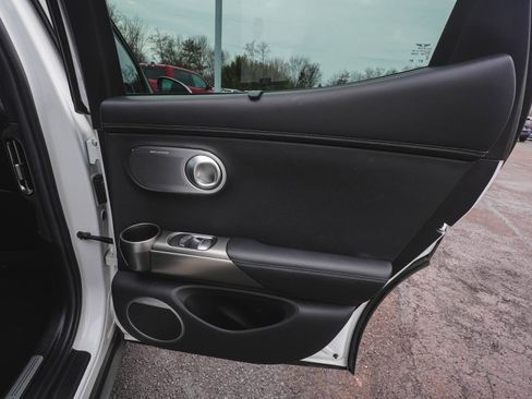 Used 2023 Genesis GV60 Advanced image 13