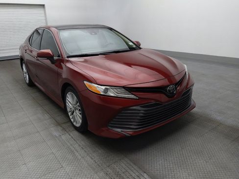 Used 2020 Toyota Camry XLE image 14