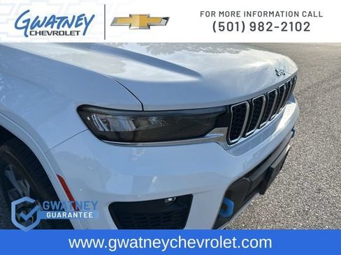 Used 2022 Jeep Grand Cherokee Overland AWD/4WD image 13