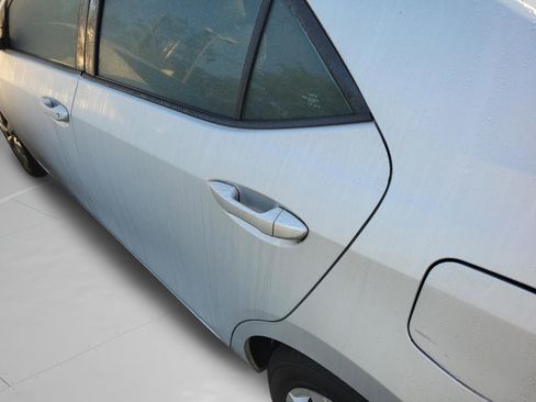 Used 2014 Toyota Corolla LE image 27