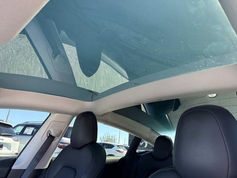 Used 2022 Tesla Model 3 image 30