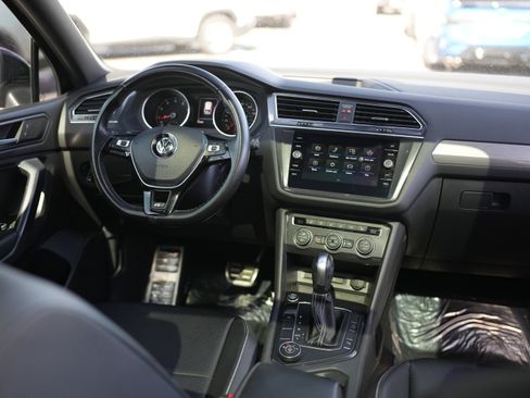 Certified 2021 Volkswagen Tiguan SE R-Line image 26