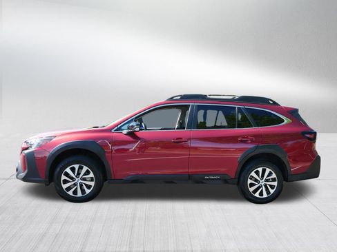 Used 2025 Subaru Outback Premium AWD/4WD image 4