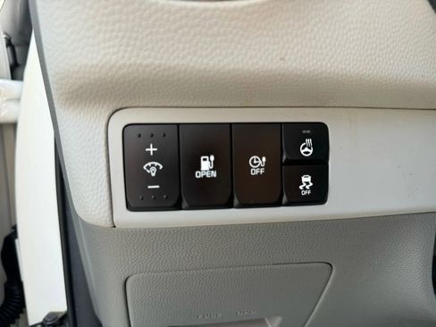 Used 2017 Kia Soul EV image 18