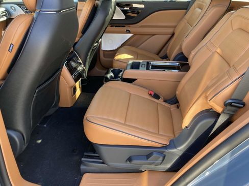 New 2025 Lincoln Aviator Black Label image 17