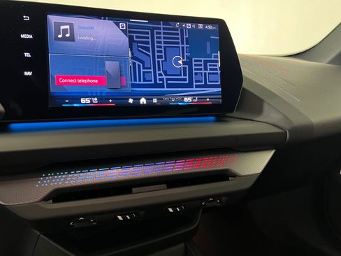 Used 2025 BMW M235i xDrive w/ Premium Package image 26