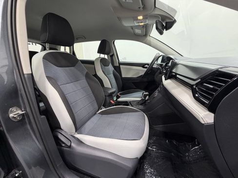Used 2026 Volkswagen Taos S FWD image 28
