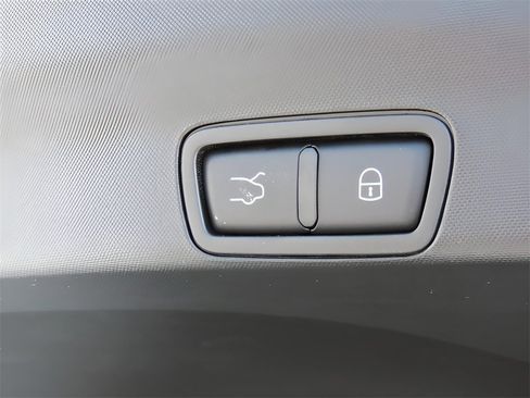 New 2025 Alfa Romeo Stelvio Sprint image 18