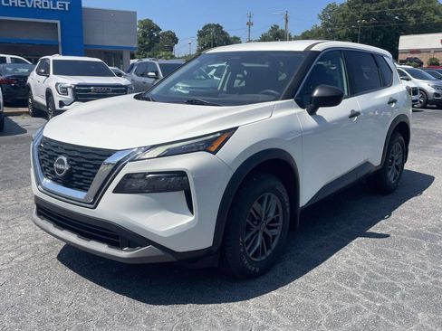 Used 2023 Nissan Rogue S FWD image 7