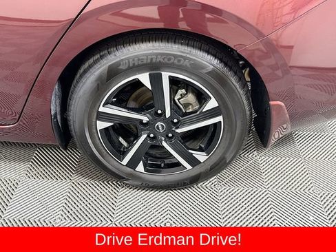 Used 2025 Nissan Sentra SV FWD image 4