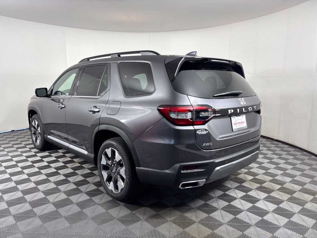 New 2026 Honda Pilot Touring image 3