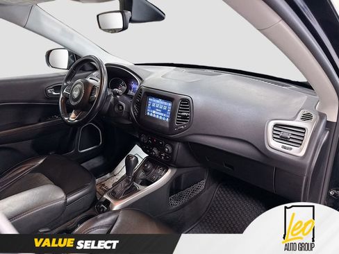 Used 2018 Jeep Compass Latitude w/ Popular Equipment Group AWD/4WD image 29