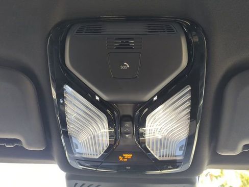 Used 2024 BMW X3 xDrive30i image 25