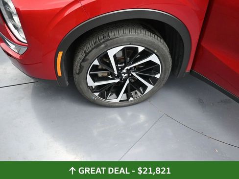 Used 2024 Mitsubishi Outlander SE image 15