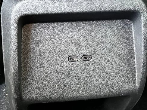 Used 2024 Chevrolet Equinox EV RS FWD image 25