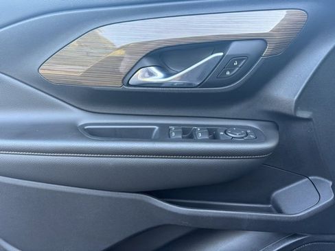 Certified 2021 GMC Terrain SLE w/ Driver Convenience Package image 29
