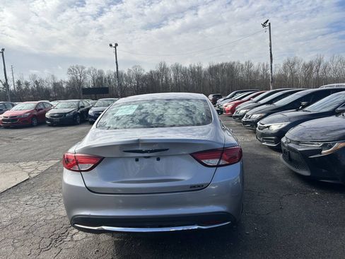 Used 2016 Chrysler 200 Limited FWD image 5