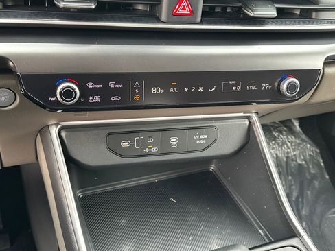 New 2026 Kia Carnival LX FWD image 24