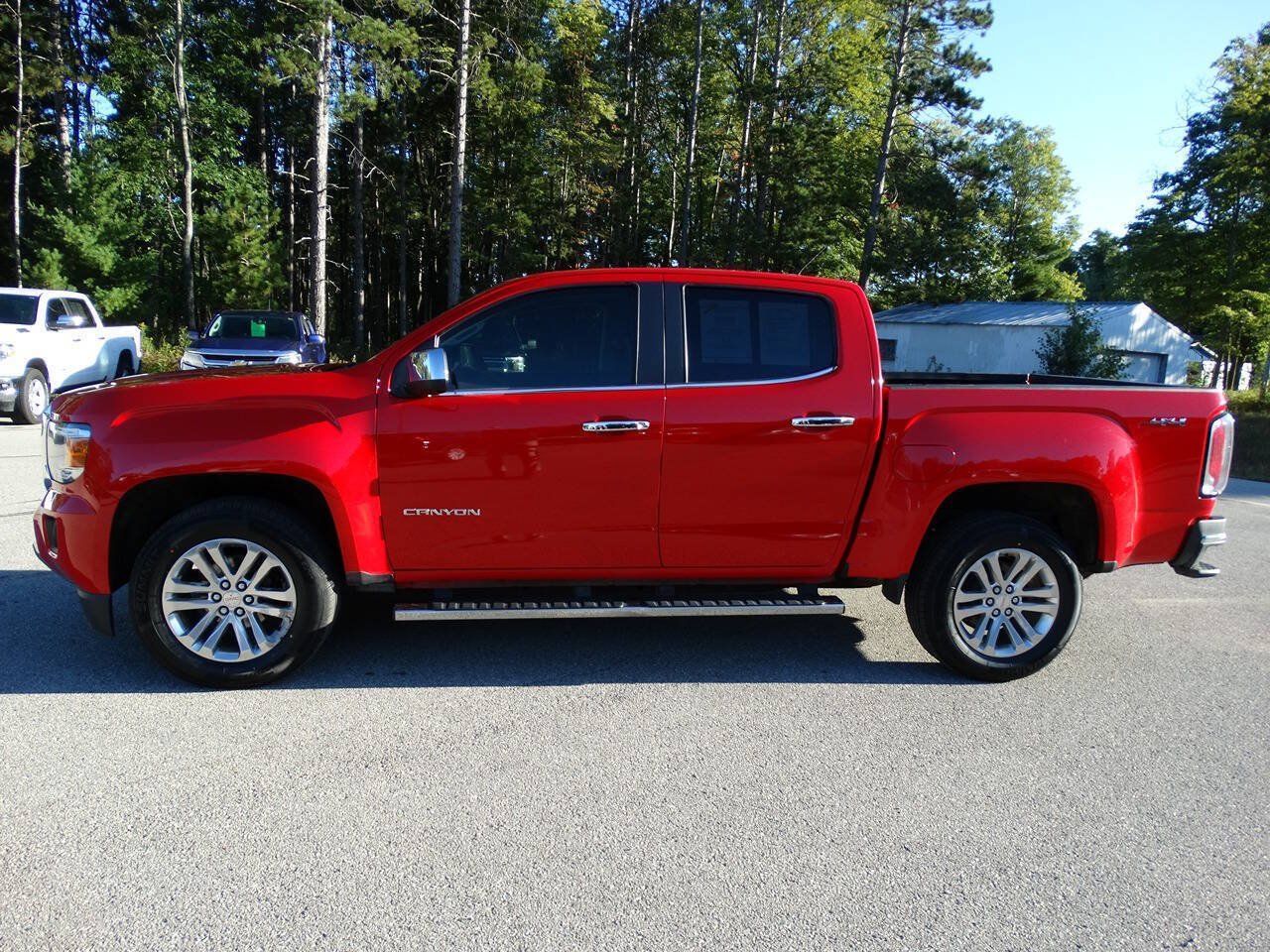 Used 2016 GMC Canyon 4x4 Crew Cab SLT w/ Driver Alert Package image 7