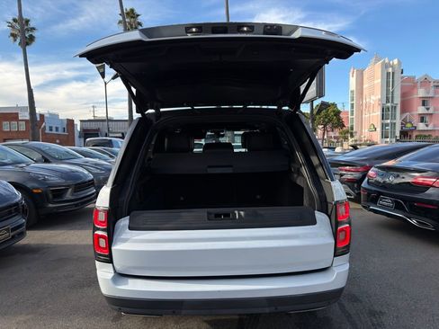 Used 2020 Land Rover Range Rover image 6