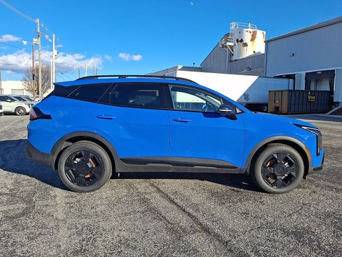 New 2026 Kia Sportage X-Line w/ X-Line Premium Package AWD/4WD image 9