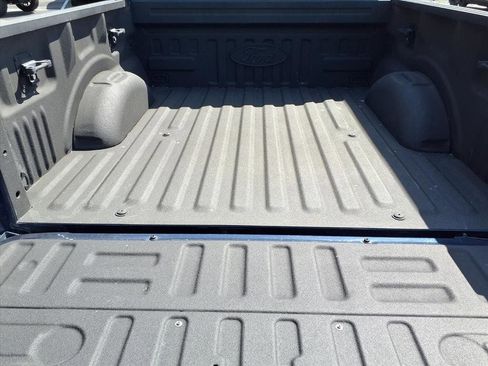 Used 2017 Ford F150 Platinum w/ Equipment Group 701A Luxury AWD/4WD image 30