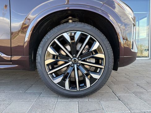 New 2026 Volvo XC90 T8 Ultra w/ Protection Package Premier AWD/4WD image 8