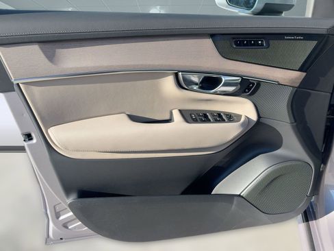 New 2026 Volvo XC90 B6 Plus w/ Protection Package Premier image 20