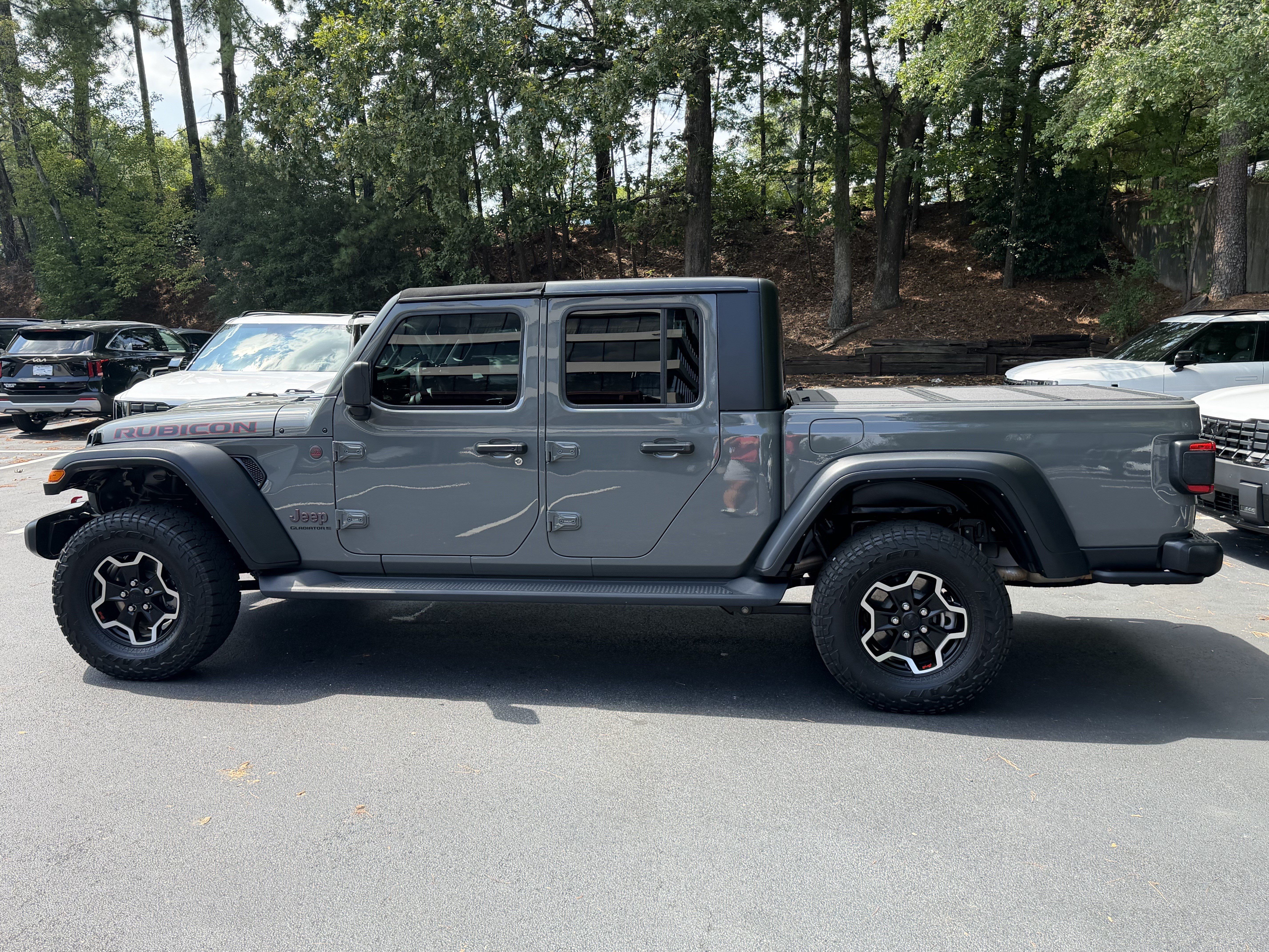 Used 2023 Jeep Gladiator Rubicon w/ LED Lighting Group AWD/4WD image 4