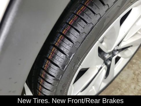 Used 2018 Lincoln MKX Reserve image 11