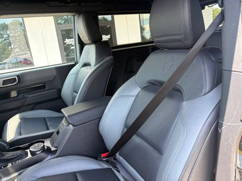 Used 2024 Ford Bronco Big Bend AWD/4WD image 3