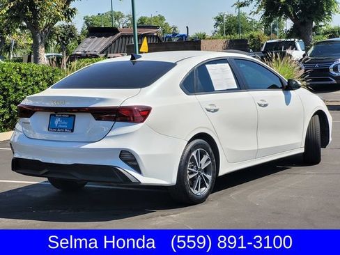 Used 2024 Kia Forte LXS w/ LXS Technology Package FWD image 5