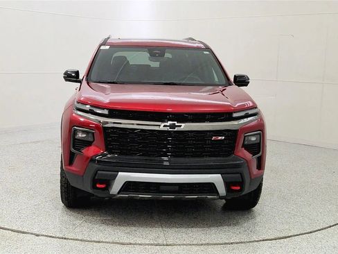 New 2026 Chevrolet Traverse Z71 w/ Driver Confidence Package image 2