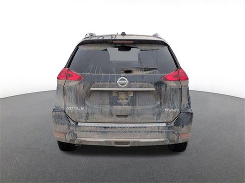 Used 2020 Nissan Rogue SV image 4