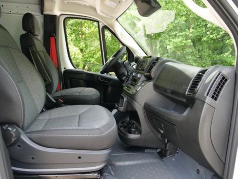 Used 2025 RAM ProMaster 2500 w/ Convenience Group FWD image 29