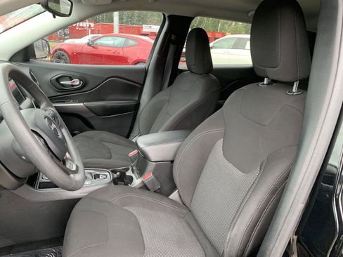 Used 2021 Jeep Cherokee Latitude image 14