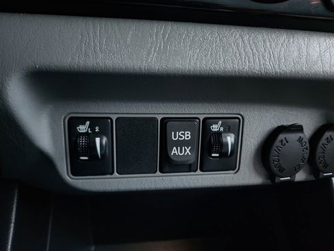 Used 2013 Toyota Tacoma 4x4 Double Cab image 9