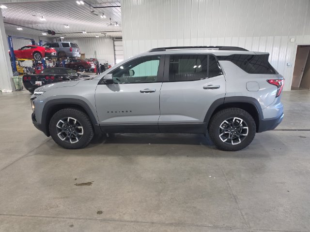 Used 2025 Chevrolet Equinox ACTIV w/ Safety and Technology Package AWD/4WD image 5
