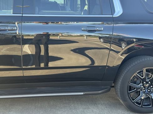 New 2025 Chevrolet Suburban Premier image 17