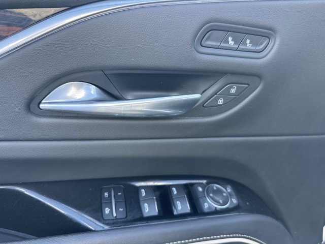 Used 2022 Cadillac Escalade Luxury RWD image 21