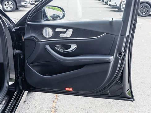 Used 2017 Mercedes-Benz E 300 4MATIC image 17
